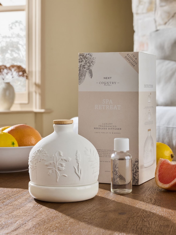 Spa Retreat Lavender and Geranium Country Luxe 30ml Reedless Diffuser - Image 1 of 3