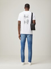 BOSS Regular Fit Graphic Print Logo T-Shirt - Imagem 3 de 5