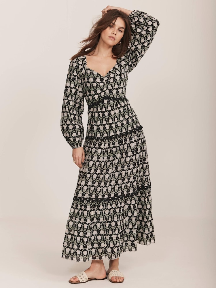 فستان ماكسي بطبعة نمط مورد من Mint Velvet - صورة 1 من 8 فستان ماكسي بطبعة نمط مورد من Mint Velvet - صورة 1 من 8