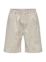 Only & Sons Loose Fit Striped Tie Elasticated Waist Shorts - Imagen 1 de 2