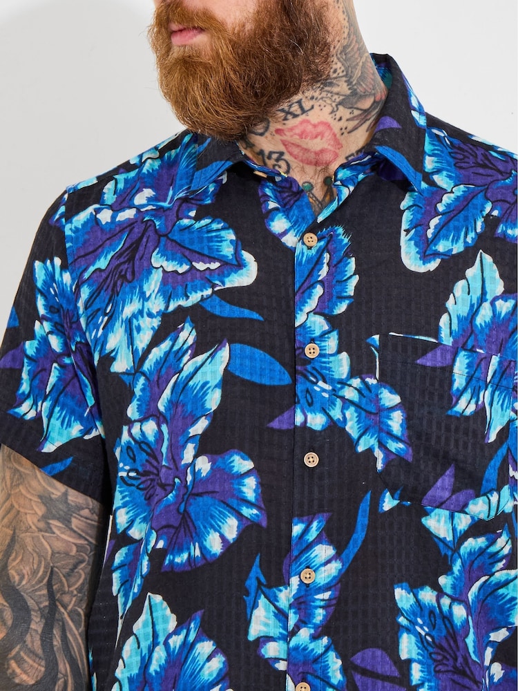 Joe Browns Blue 100% Cotton Lightweight Textured Floral Short Sleeve Shirt - Image 2 of 6