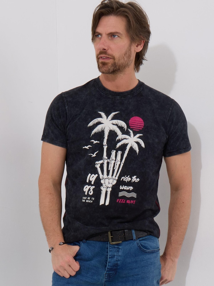 Joe Browns 100% Cotton Palm Tree Skeleton Graphic Short Sleeve T-Shirt - صورة 1 من 5