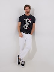 Joe Browns 100% Cotton Palm Tree Skeleton Graphic Short Sleeve T-Shirt - صورة 3 من 5