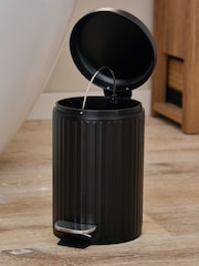 Black Rib Soft Close 3 Litre Pedal Bin - Image 2 of 4