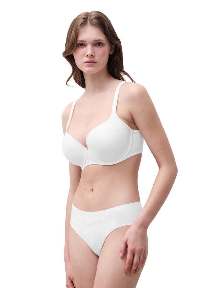 Chantelle Norah Soft Feel Smooth Underwired T-Shirt White Bra - Image 2 of 5
