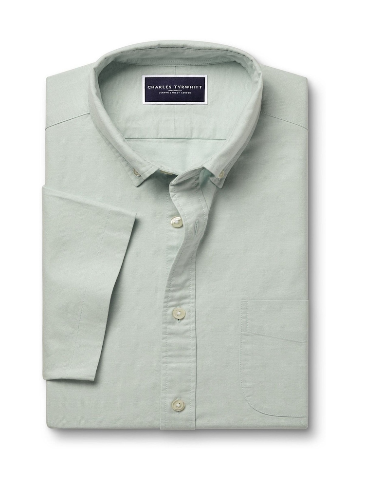 Charles Tyrwhitt Green Plain Classic Fit Short Sleeve Button-Down Stretch Washed Oxford 100% Cotton Shirt - Image 4 of 5
