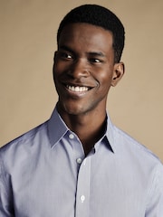Charles Tyrwhitt NavyBlue Classic Fit Non-Iron Cutaway Collar Gingham 100% Cotton Shirt - Image 2 of 6