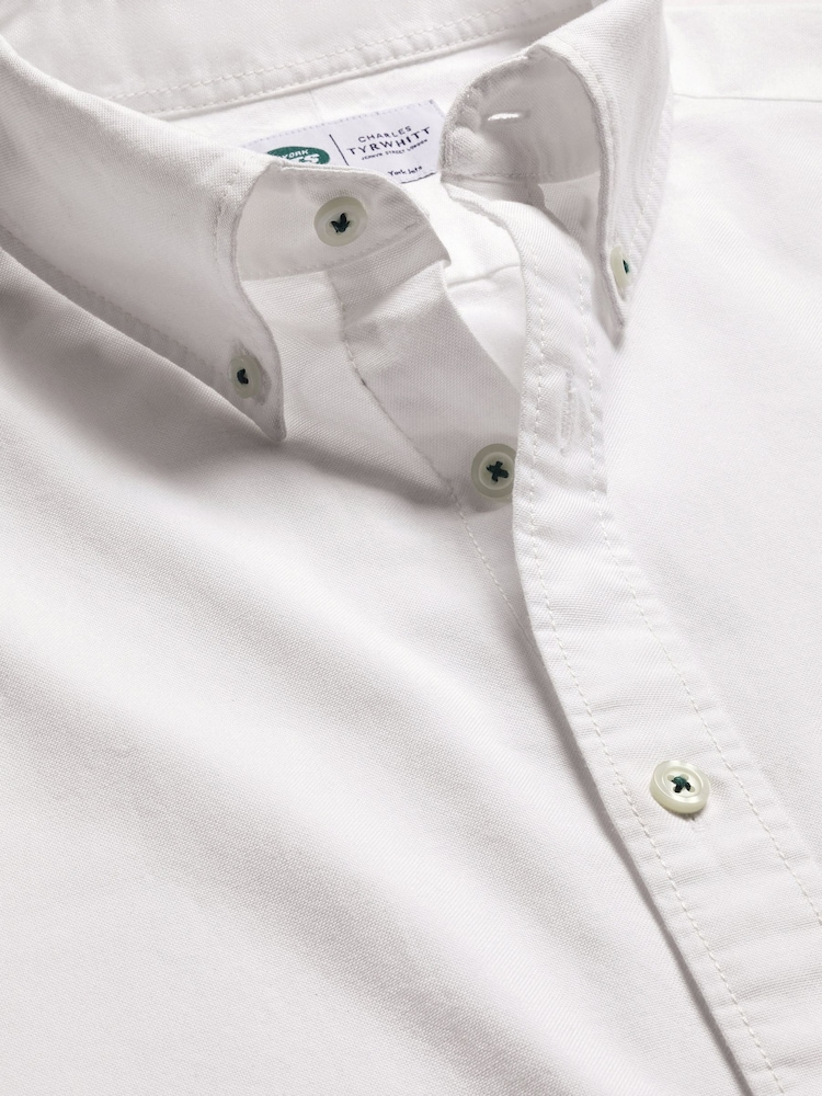 Charles Tyrwhitt White Slim Fit Slim Fit Non-Iron Stretch Geo Printed 100% Cotton Shirt - Image 5 of 5