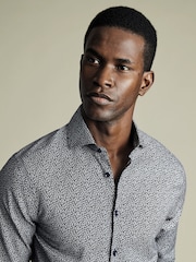 Charles Tyrwhitt Ink Blue Slim Fit Non-Iron Stretch Bird Printed 100% Cotton Shirt - Image 2 of 6