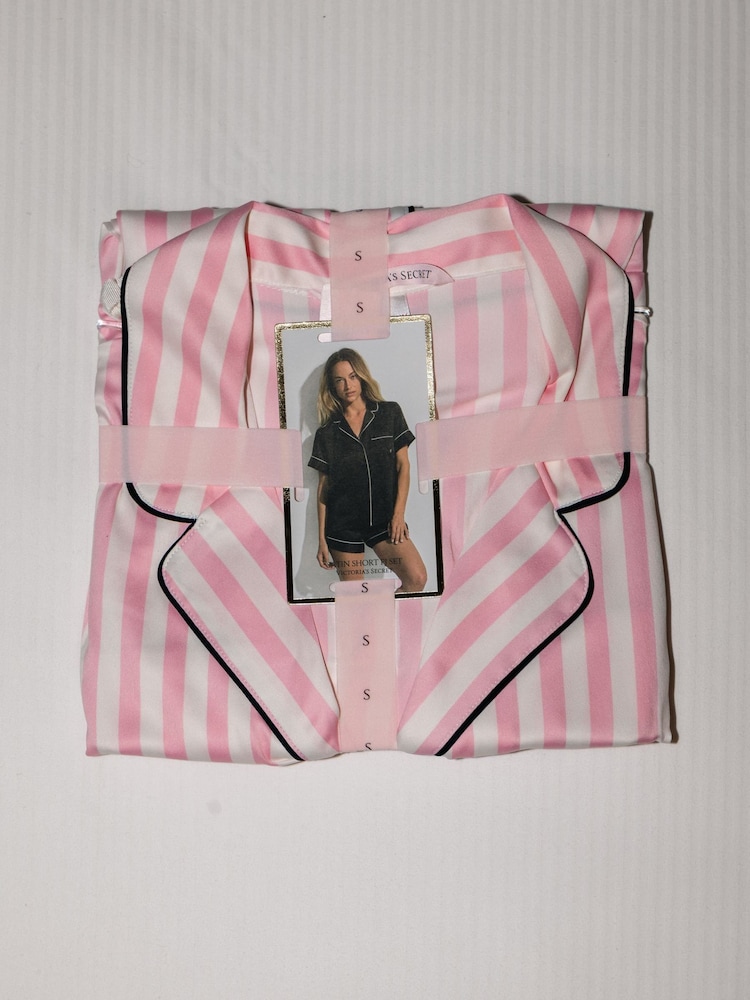 Victoria's Secret Pink Iconic Stripe Satin Short Pyjamas Set - Image 4 of 4 Victoria's Secret Pink Iconic Stripe Satin Short Pyjamas Set - Image 4 of 4