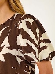 Roman Brown Leaf Print Balloon Short Sleeve Blouse - Image 5 of 5