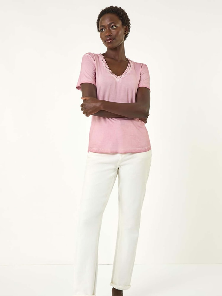 Rosa - Roman Bead Trim Detail V-Neck T-Shirt - Imagem 2 de 5