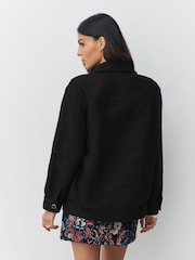 Schwarz - Bouclé-Hemdjacke - Bild 3 von 7