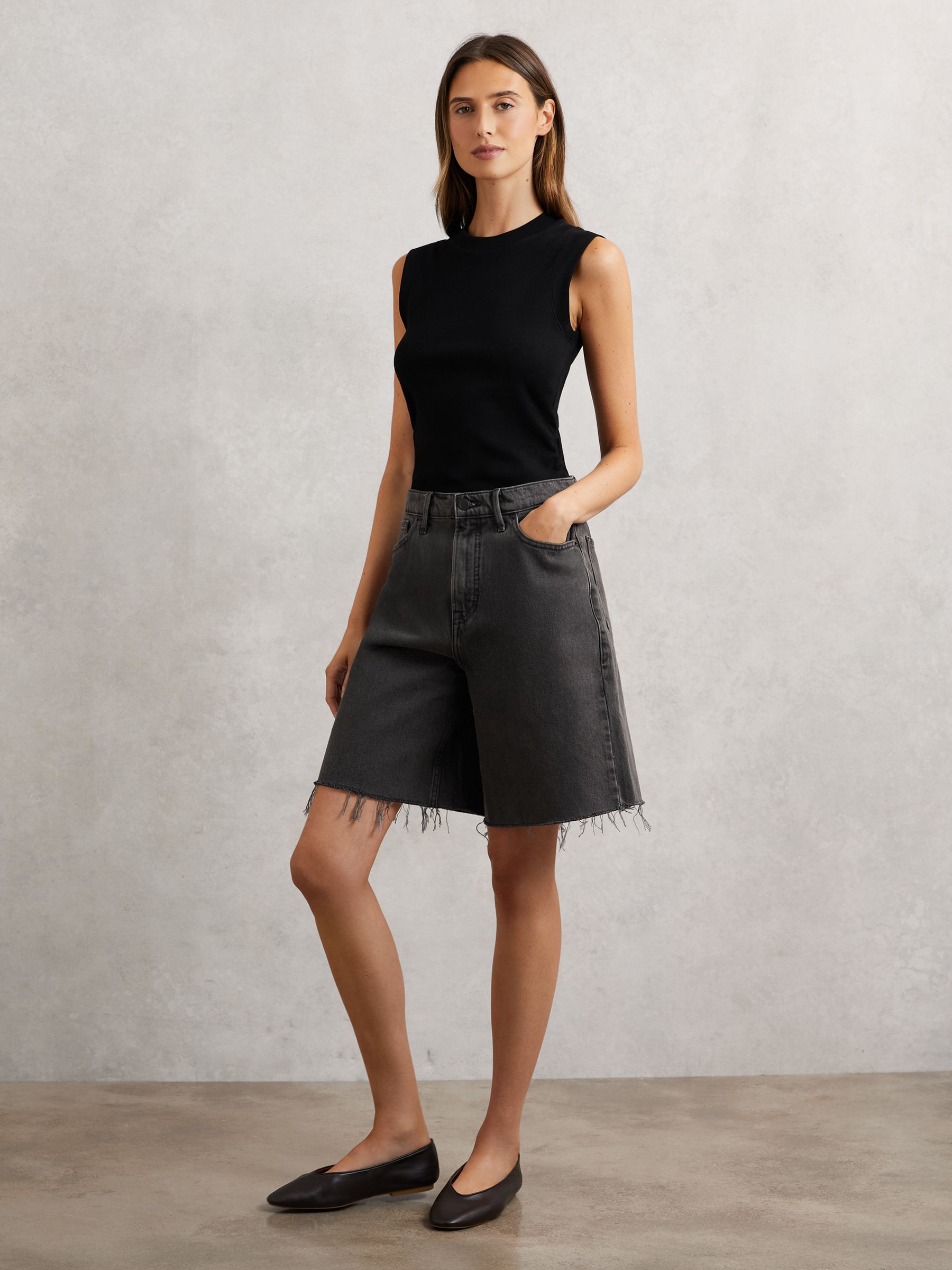 Good American Black Shorts In Black