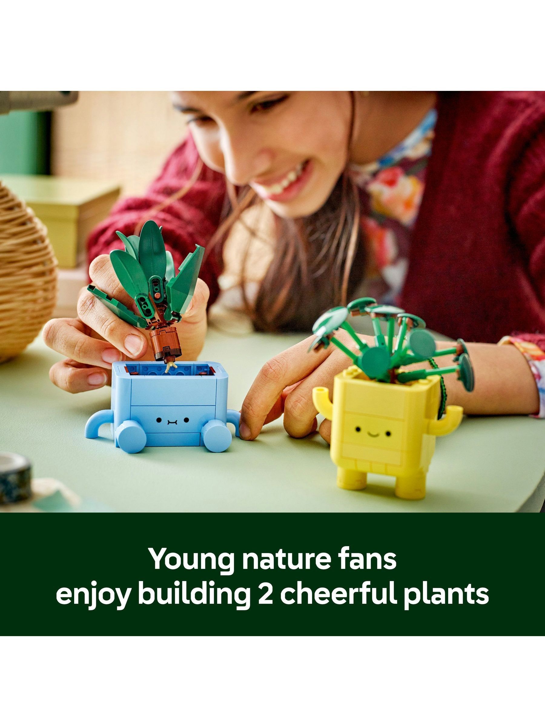 Cumpără LEGO Botanicals Happy Plants Home Decor Building Set 10349