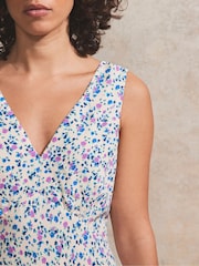 Ro&Zo White Petite Ditsy V-Neck Midi Dress - Image 3 of 4