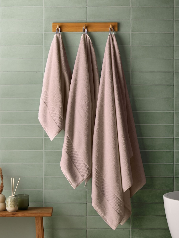 Silentnight 6 Pack Pink Luxury Waffle Cotton Towel Bale - Image 1 of 6