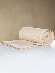 Woolroom Cream Deluxe Washable Light Wool Duvet - Image 2 of 4