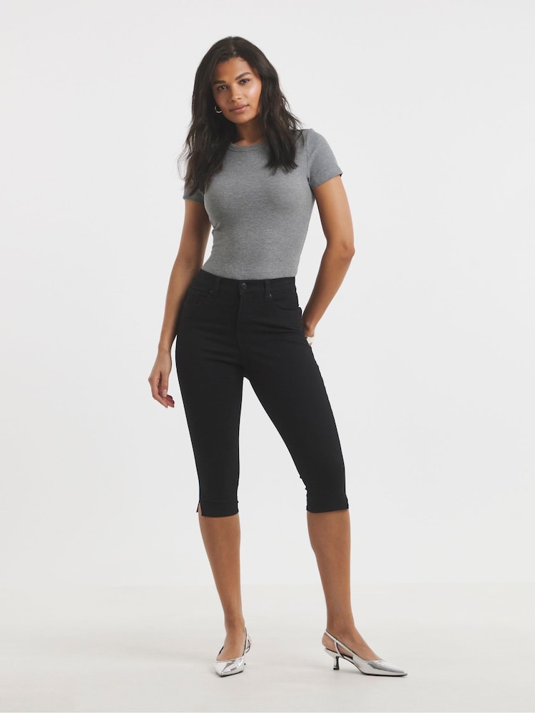 Schwarz - Simply Be Capri Jeans - Bild 1 von 4 Schwarz - Simply Be Capri Jeans - Bild 1 von 4