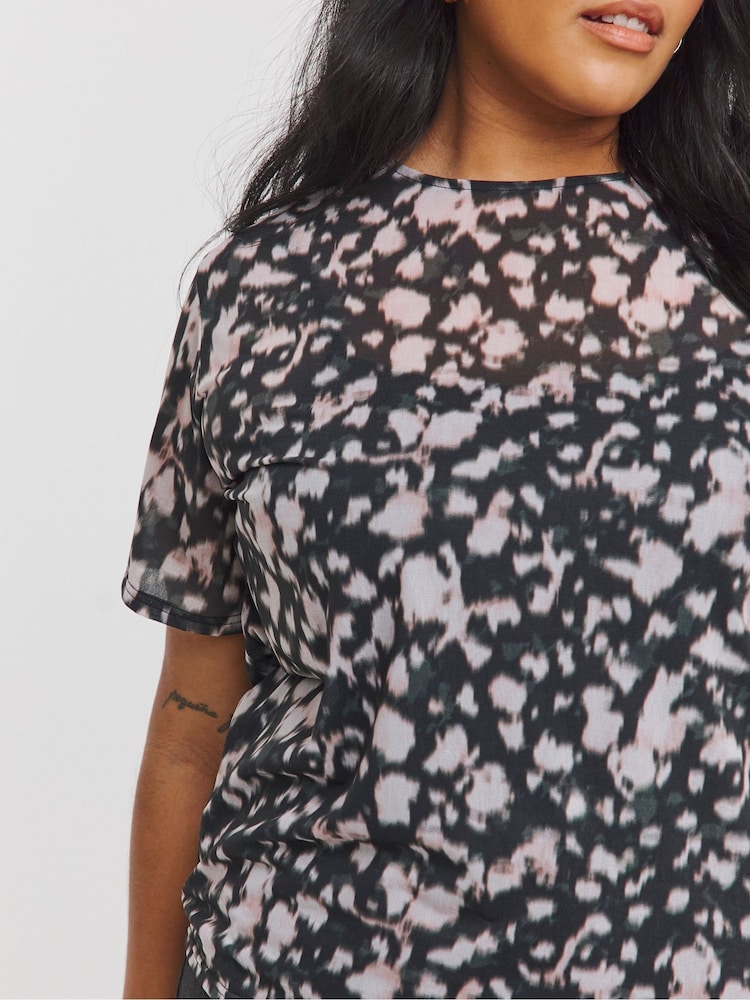 Simply Be Black Printed Mesh Relaxed Fit T-Shirt - Image 4 of 4
