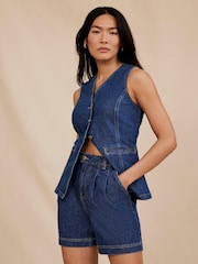 Mint Velvet Denim Pleated Shorts - Imagen 1 de 8