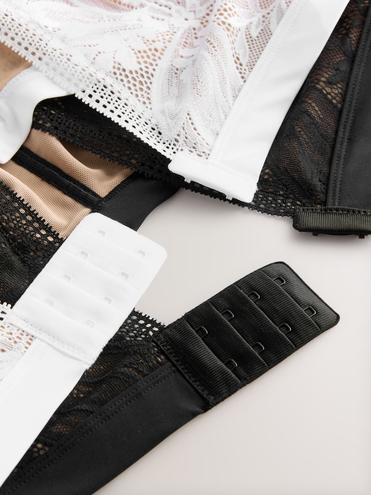 Black/White Total Support Non Pad Wire Ultimate Comfort Bras 2 Pack - Image 5 of 5 Black/White Total Support Non Pad Wire Ultimate Comfort Bras 2 Pack - Image 5 of 5