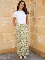 Threadbare Green Leopard Print Lightweight Jersey 100% Cotton Midi Skirt with Pockets - Image 1 of 4
