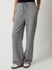 Threadbare Black Wide Leg Gingham Trousers - Image 2 of 5