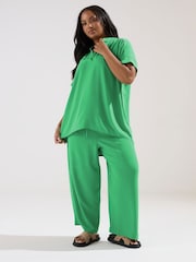 Yours Curve Green V-Neck Co-Ord Top - Image 2 of 5