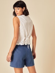 Nobodys Child White Layla Seersucker Button Down Broderie Scallop Hem 100% Cotton Waistcoats - Image 2 of 5
