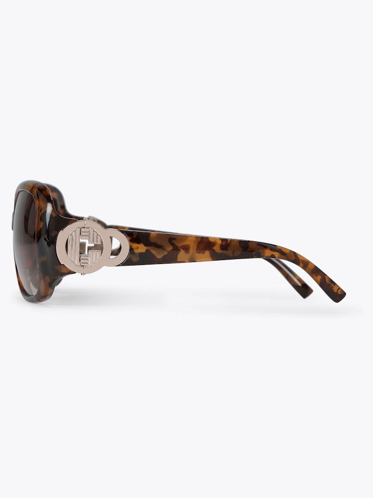 Carvela Oversized C Brown Sunglasses - Image 2 of 4