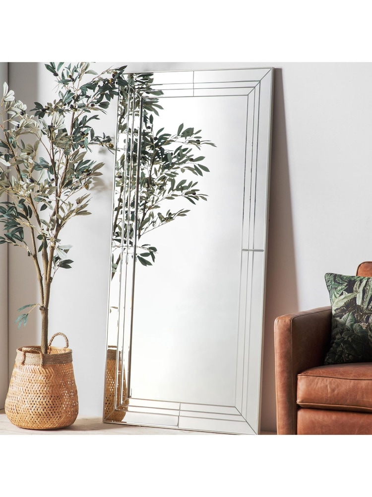 Gallery Home Silver Knaptown Leaner Mirror - Image 1 of 3