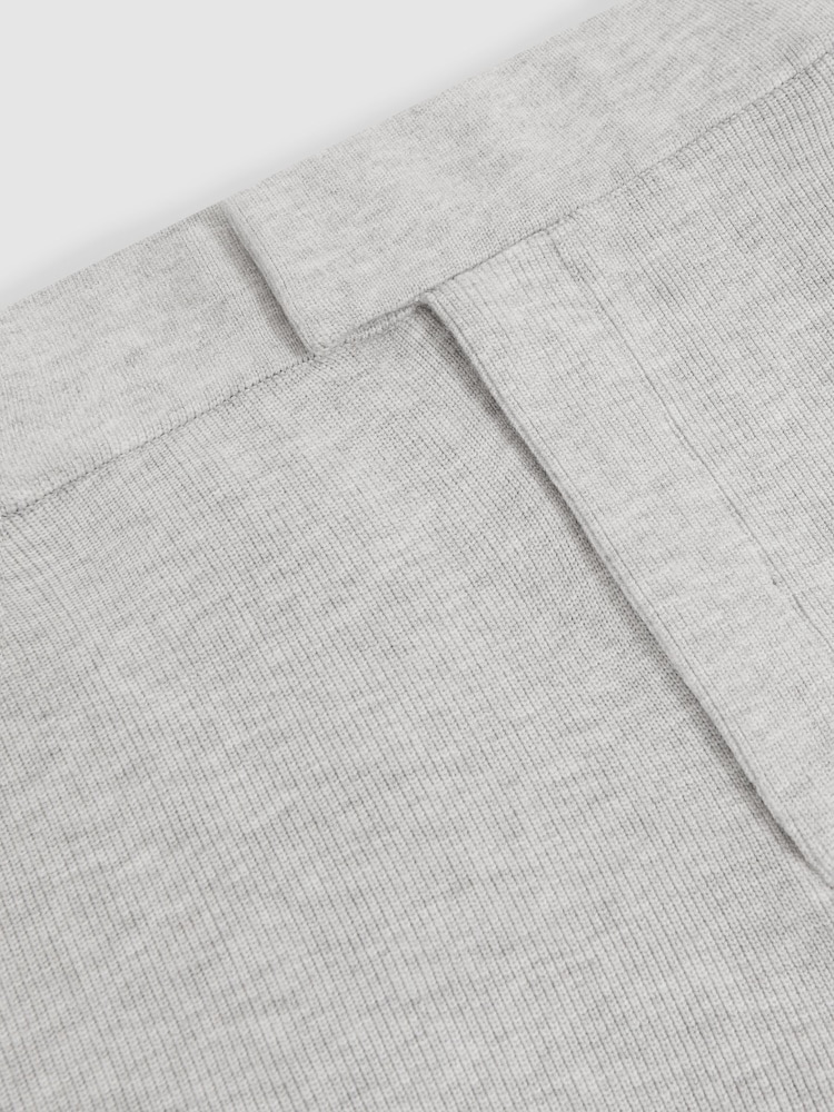 Reiss Soft Grey Arthur Tapered Knitted Trousers - Image 5 of 5 Reiss Soft Grey Arthur Tapered Knitted Trousers - Image 5 of 5