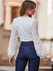 Sosandar Premium Floral Applique Sleeve Top - Imagen 4 de 5