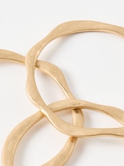 Oliver Bonas Gold Tone Noa Scalloped Edge Bangles Set Of 3 - Image 3 of 4