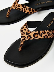 Mint Velvet Natural Lula Leopard Print Textured Flip Flops - Image 4 of 5