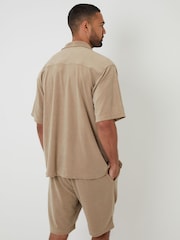 Natural - Camisa Threadbare de manga curta com gola reverência em turco surrado - Imagem 2 de 5