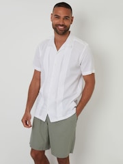 Белый - Threadbare Pleat Detail Linen Blend Short Sleeve Shirt - Изображение 1 из 4