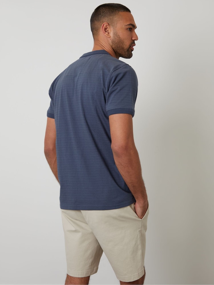 أزرق مائي - Threadbare Textured 100% Cotton Jersey Polo Shirt - صورة 2 من 4