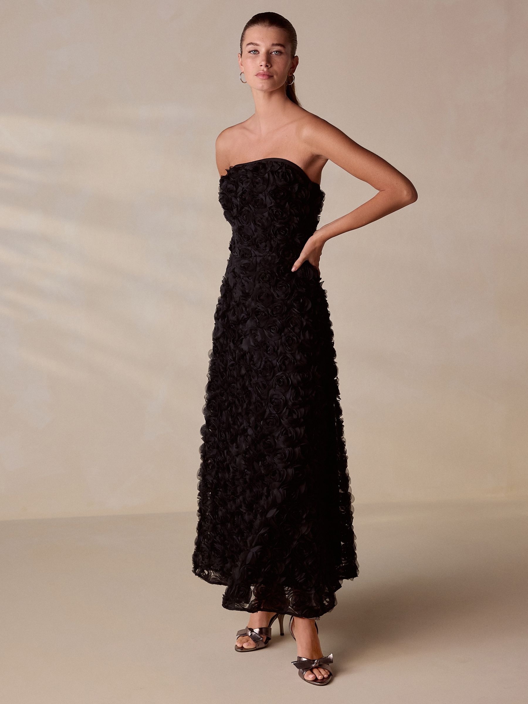 ブラックカットアウトマキシドレス Next：日本 ブラック - Occasion 3D フローラル バンドゥー マキシ