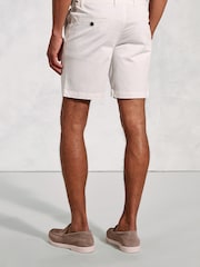 Brook Taverner White Garment Dyed Casual Shorts - Image 2 of 3