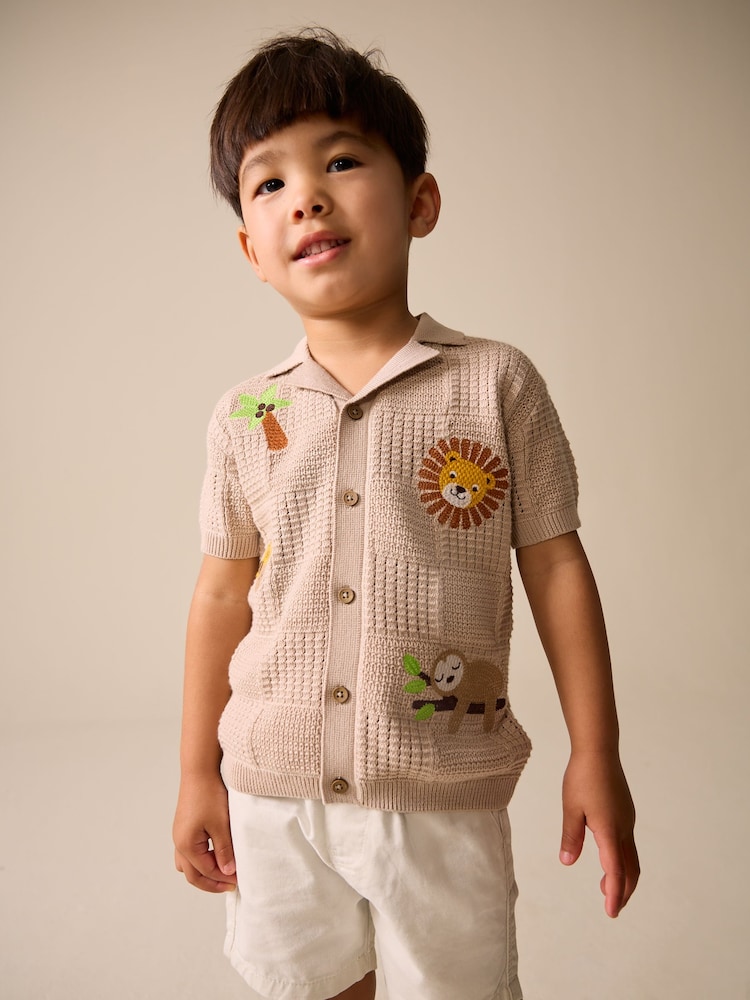 בגוון טבעי עם דוגמת ספארי - Character Revere Collar Knitted Polo Shirt (3mths-7yrs) - תמונה 2 מתוך 3