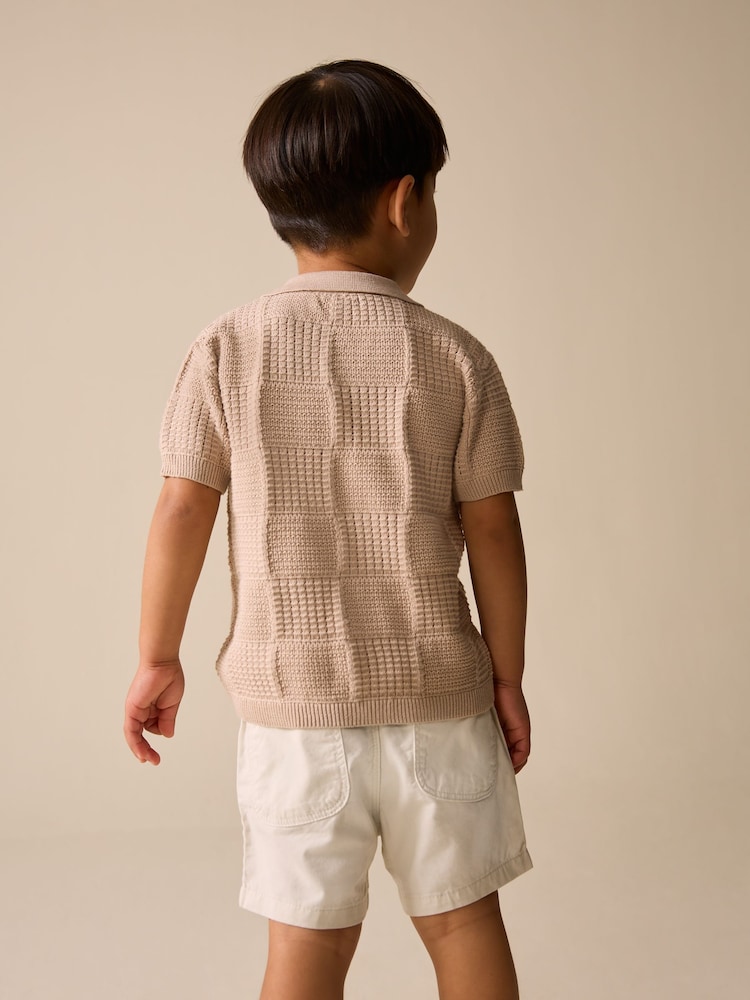 בגוון טבעי עם דוגמת ספארי - Character Revere Collar Knitted Polo Shirt (3mths-7yrs) - תמונה 3 מתוך 3