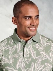 Brook Taverner Leaf Printed 100% Cotton Polo Shirt - صورة 3 من 3