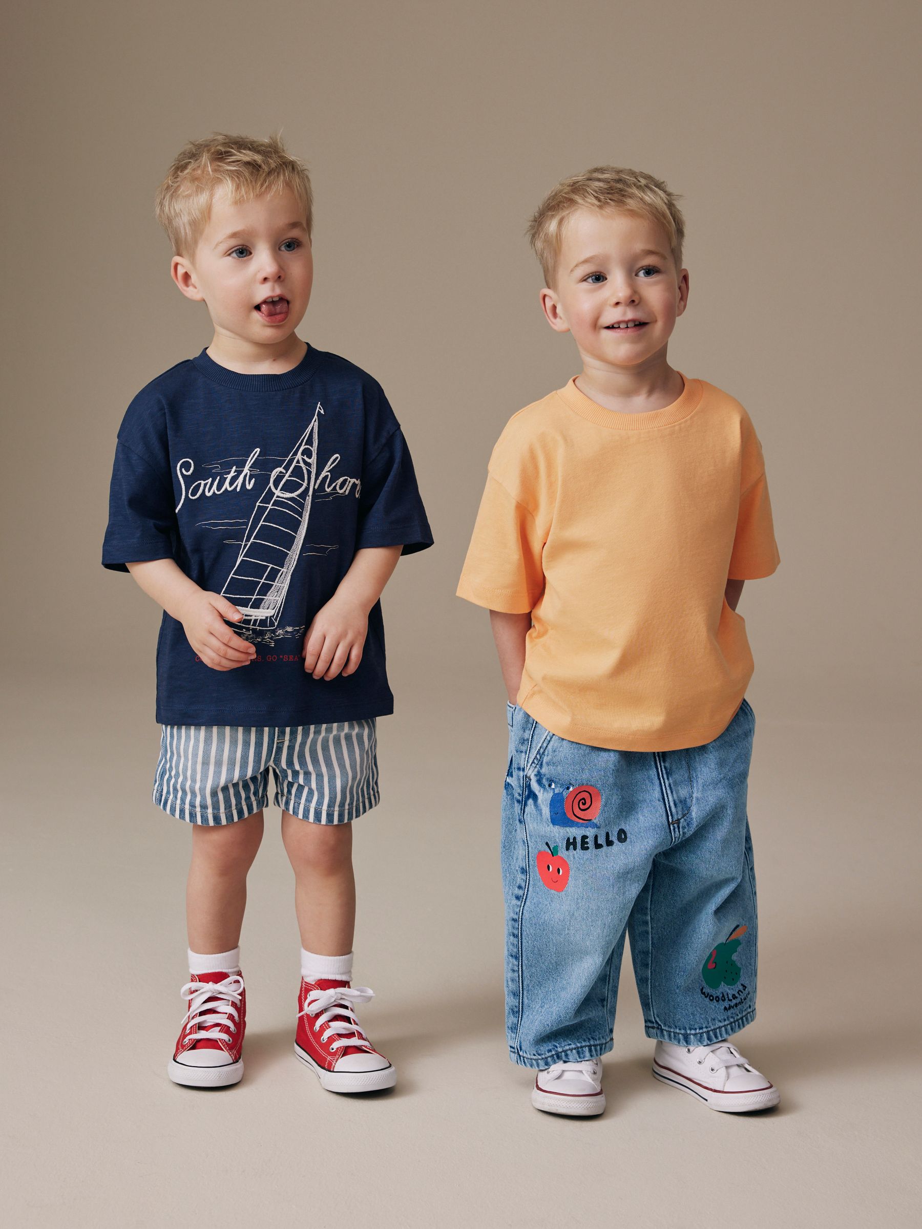 パンツ auraleeLAMASHETLANDWOOLTWEEDSLACKSsize 3 Buy Mid Blue Woodland Character Wide Fit Jeans (3mths-7yrs) from