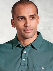 Brook Taverner Garment Dye Pique 100% Cotton Polo Shirt - صورة 4 من 4