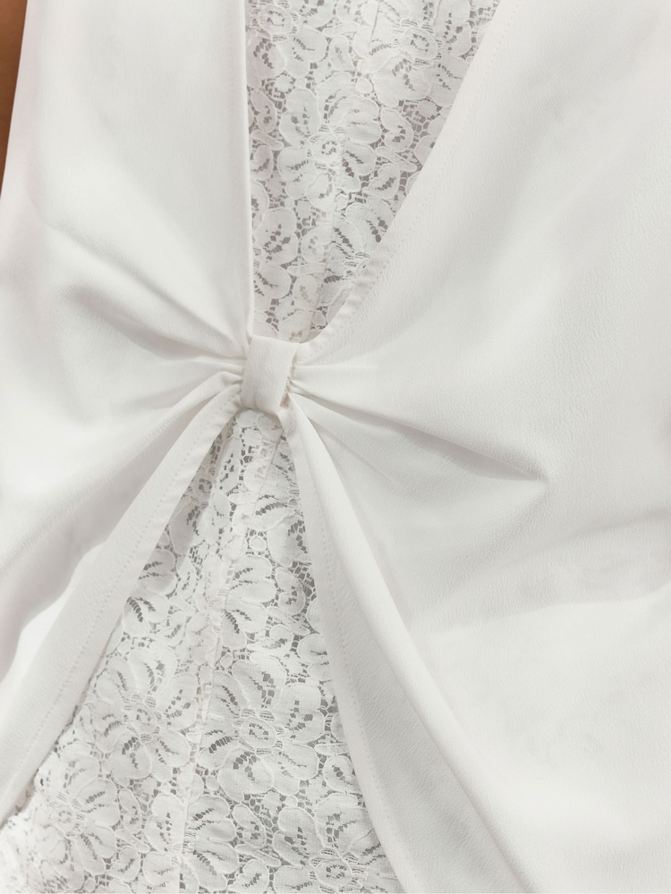 Yours Curve White Lace Insert Scallop Vest - Image 10 of 10