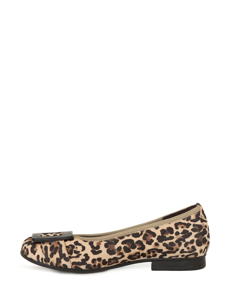 Gabor Natural Leopard Print Leather Shoes - Image 2 of 5 Gabor Natural Leopard Print Leather Shoes - Image 2 of 5