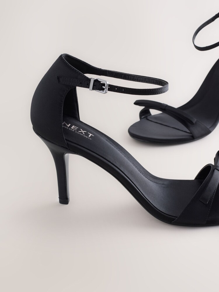 črna - Forever Comfort® Mini Satin Bow Heeled Sandals - Slika 10 iz 10