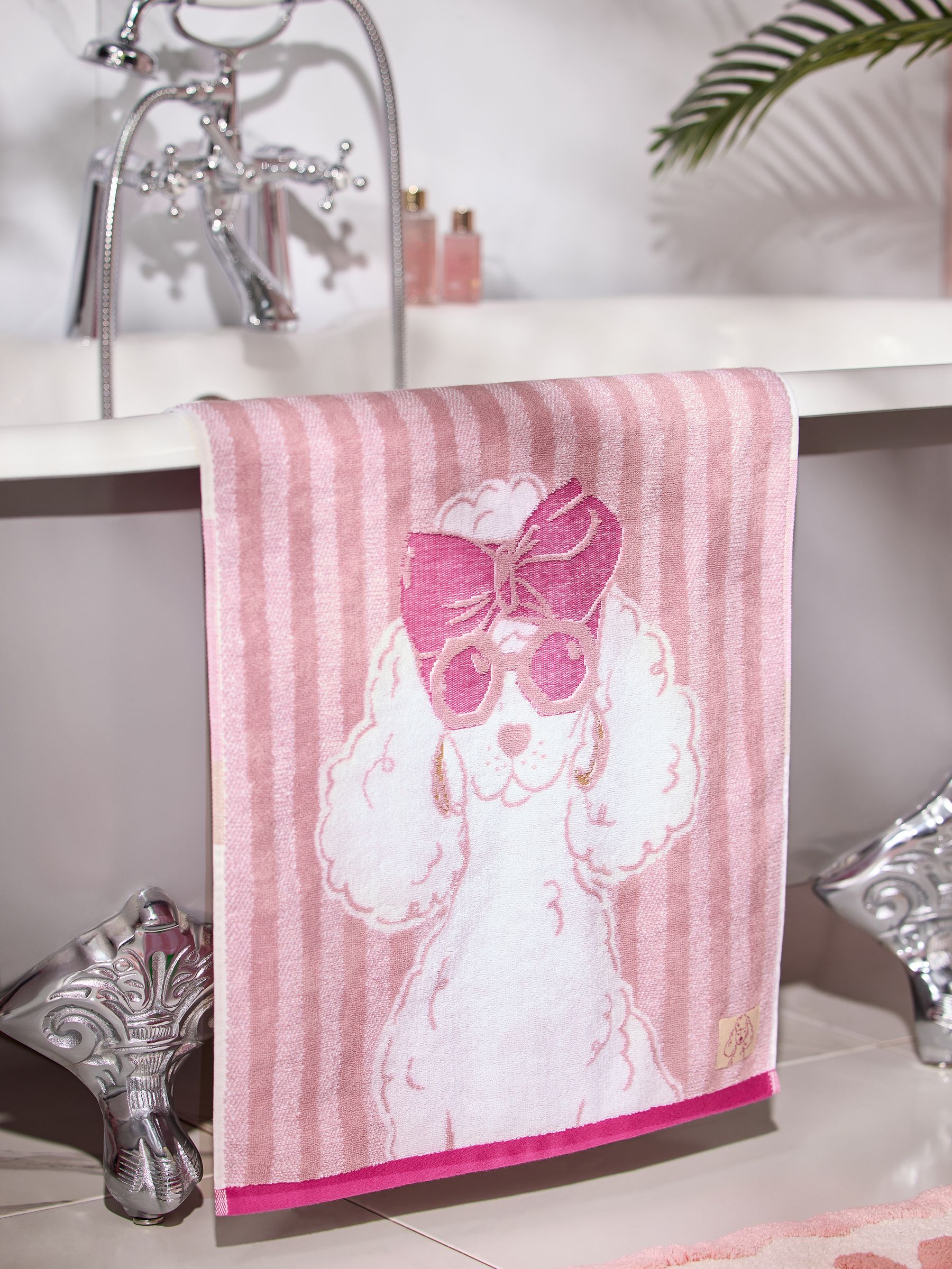 IMPORT TOWEL BOUTIQUE タオルセット ピンク プードル Buy Pink Poodle Towel from Next USA